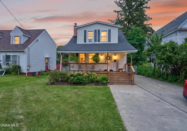 Photo 2 of Sale Pending at 319 Kenwood Ave, Bethlehem, NY 12054 | MLS# 202624834 | Listing updated on 2026-09-01