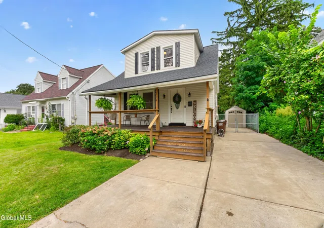 Photo 3 of Sale Pending at 319 Kenwood Ave, Bethlehem, NY 12054 | MLS# 202624834 | Listing updated on 2026-09-01