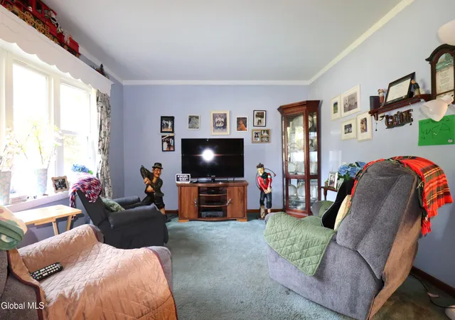 Photo 4 of Single family home for sale at 535 Salina St, Schenectady, NY 12308 | MLS# 202624842 | Listing updated on 2026-10-09