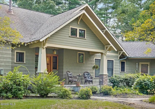Photo 4 of Sale Pending at 29 Briarhurst Dr, Moreau, NY 12831 | MLS# 202625045 | Listing updated on 2026-09-01