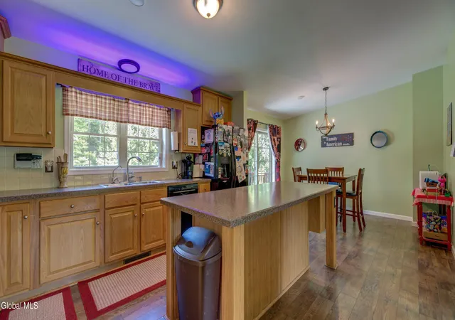 Photo 4 of Single family home for sale at 639 County Hwy 110, Broadalbin, NY 12025 | MLS# 202625086 | Listing updated on 2026-08-31