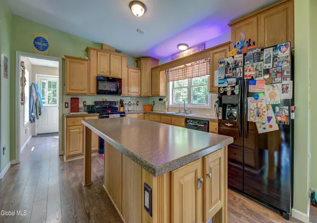 Photo 5 of Single family home for sale at 639 County Hwy 110, Broadalbin, NY 12025 | MLS# 202625086 | Listing updated on 2026-08-31