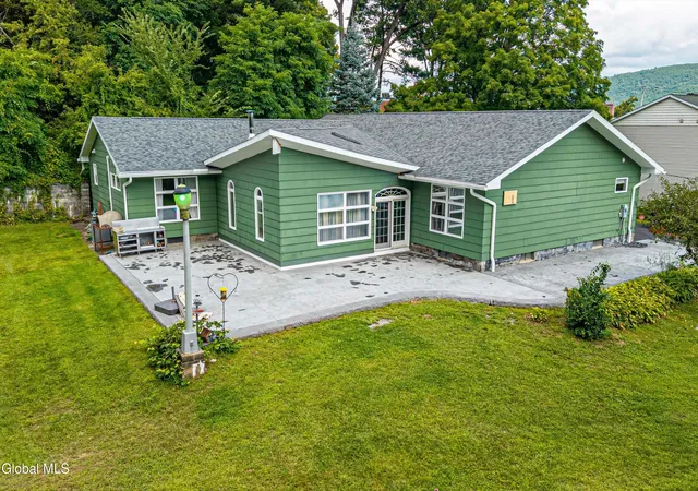 Photo 2 of Single family home for sale at 225 Ottawa St, Lake George, NY 12845 | MLS# 202625012 | Listing updated on 2026-09-17