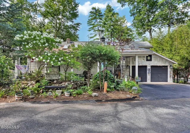Photo 4 of Single family home for sale at 93 Sagamore Dr, Lake Luzerne, NY 12846 | MLS# 202625057 | Listing updated on 2026-08-31
