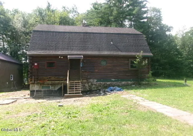 Single family home for sale at 271 Hickey Rd, Hampton, NY 12837 | MLS# 202625002