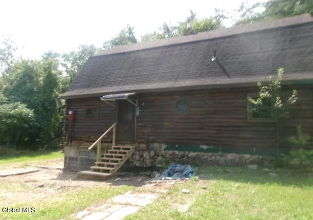 Photo 3 of Single family home for sale at 271 Hickey Rd, Hampton, NY 12837 | MLS# 202625002 | Listing updated on 2026-08-29