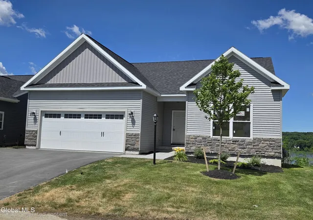 Photo 1 of Single family home for sale at 31 Harbor Ln, Colonie, NY 12047 | MLS# 202624985 | Listing updated on 2026-08-31