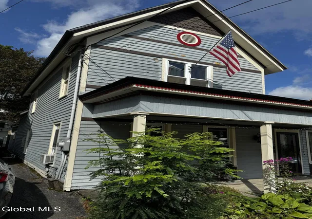 Photo 3 of Single family home for sale at 109 S Market St, Johnstown, NY 12095 | MLS# 202625049 | Listing updated on 2026-09-03