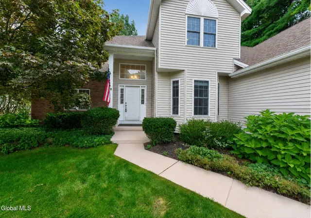 Photo 3 of Sale Pending at 12 Four Leaf Manor, Clifton Park, NY 12148 | MLS# 202625027 | Listing updated on 2026-09-04