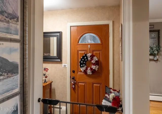 Photo 3 of Single family home for sale at 2 Acorn Grove, Clifton Park, NY 12019 | MLS# 202625102 | Listing updated on 2026-09-15