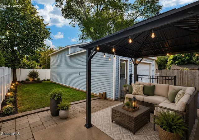 Photo 4 of Sale Pending at 2872 Guilderland Ave, Schenectady, NY 12306 | MLS# 202625146 | Listing updated on 2026-09-09