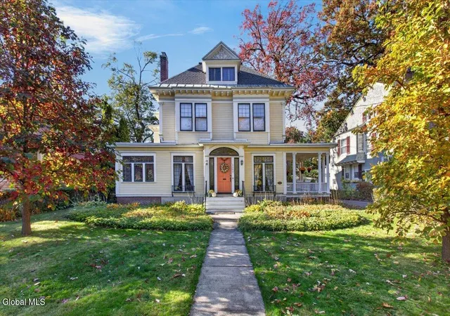 Single family home for sale at 1175 Stratford Rd, Schenectady, NY 12308 | MLS# 202628638