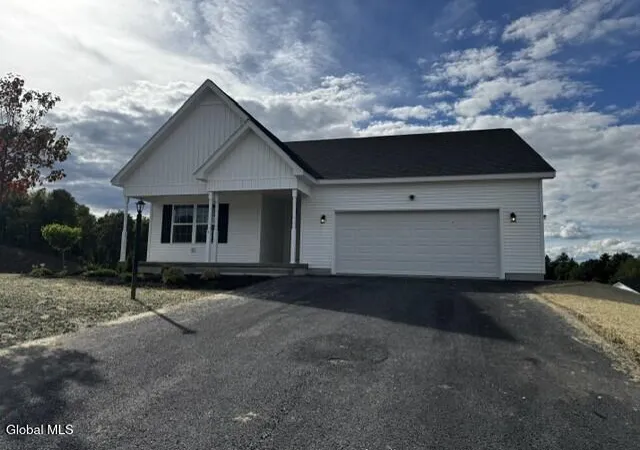 Single Family Residence at 5 Island Dr, Mechanicville, NY 12118 | MLS# 202629227 | | Sold on 2026-10-29