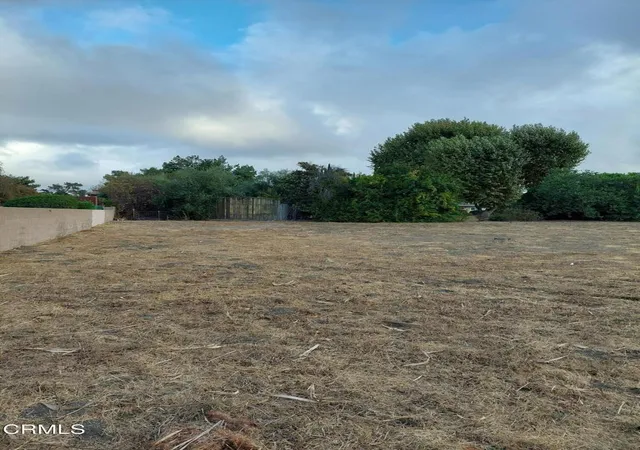 1st image of 2025 Royal Ave, Simi Valley, CA 93065 | MLS# P1-19834