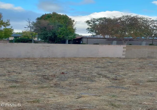 2nd image of 2025 Royal Ave, Simi Valley, CA 93065 | MLS# P1-19834