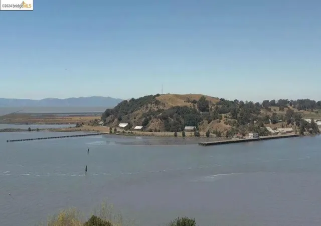 2nd image of 199 Sandy Beach Rd, Vallejo, CA 94590 | MLS# 41078280
