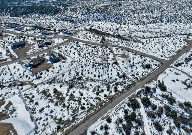1st image of 7877 Capelin Rd, Phelan, CA 92371 | MLS# HD25092591