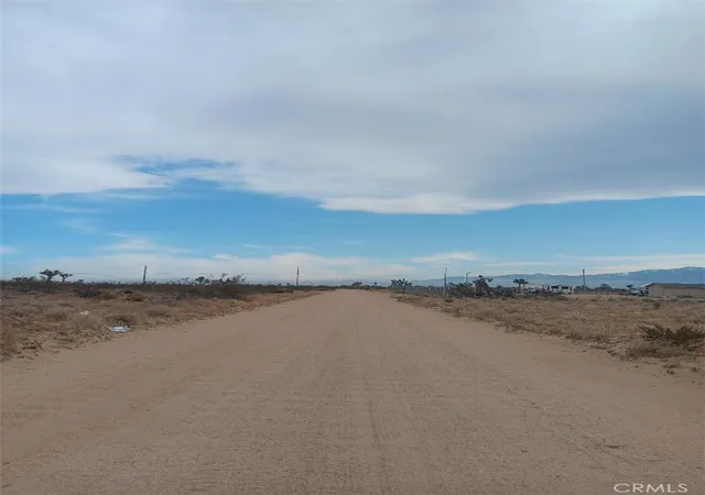 1st image of 6692 Palmdale Rd, Phelan, CA 92371 | MLS# HD25102758