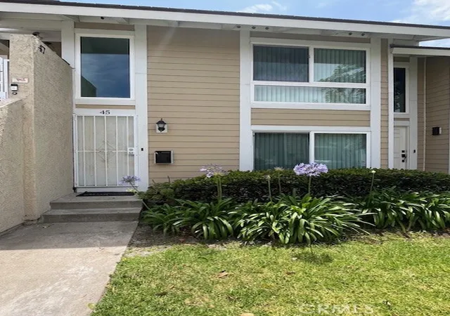 Photo 1 of Condo for sale at 45 Golden Glen St #75, Irvine, CA 92604 | MLS# PW25116266 | Listing updated on 2026-09-24