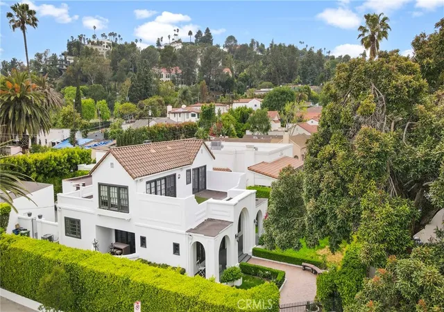 1st image of 1901 N Oxford Ave, Los Angeles, CA 90027 | MLS# PW25130374