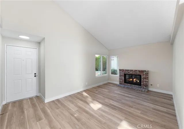 Photo 4 of Sale Pending at 36829 Burroughs Way, Palmdale, CA 93552 | MLS# SR25156777 | Listing updated on 2025-10-31