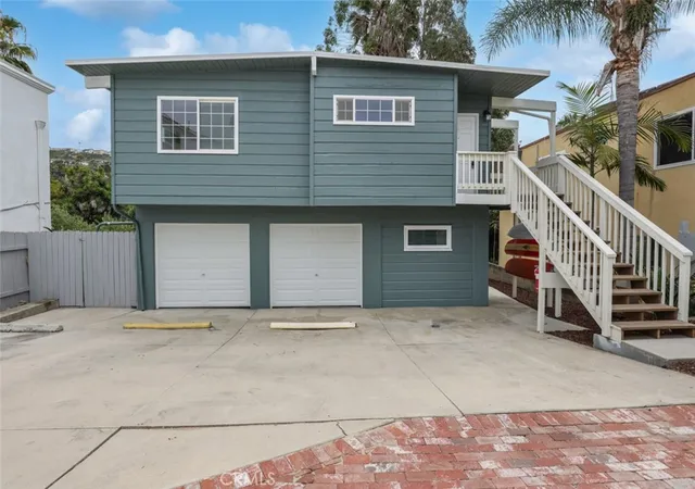 Photo 4 of Sale Pending at 221 Avenida Monterey, San Clemente, CA 92672 | MLS# OC25159411 | Listing updated on 2025-11-03