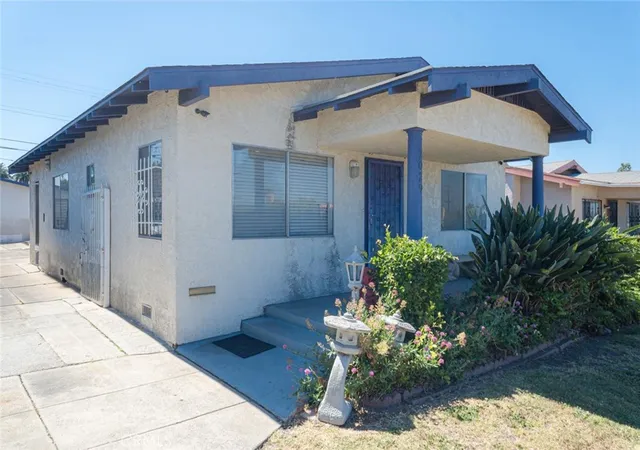 2nd image of 7029 4th Ave, Los Angeles, CA 90043 | MLS# DW25156572