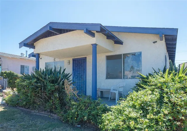 3rd image of 7029 4Th Ave, Los Angeles, CA 90043 | MLS# DW25156572