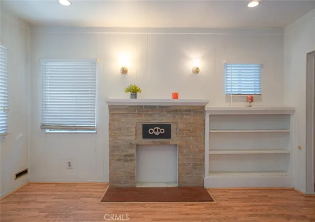 4th image of 7029 4Th Ave, Los Angeles, CA 90043 | MLS# DW25156572