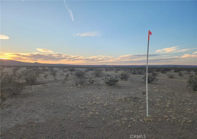 3rd image of 34 Panamint Trl, Helendale, CA 92342 | MLS# HD25235570