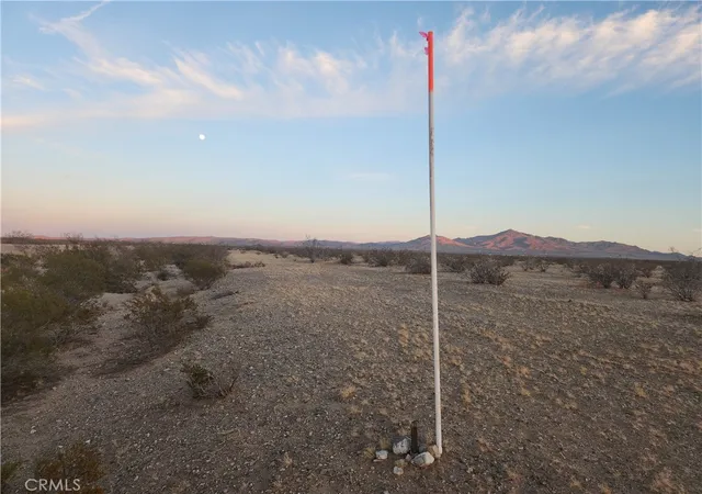 5th image of 34 Panamint Trl, Helendale, CA 92342 | MLS# HD25235570