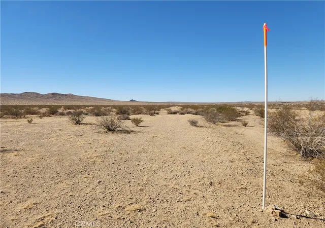 4th image of 3334 Panamint Trl, Helendale, CA 92342 | MLS# HD25235641