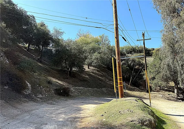 Photo 4 of Land for sale at 0 High Cliff Trl, Tujunga, CA 91042 | MLS# PW25247403 | Listing updated on 2025-11-05