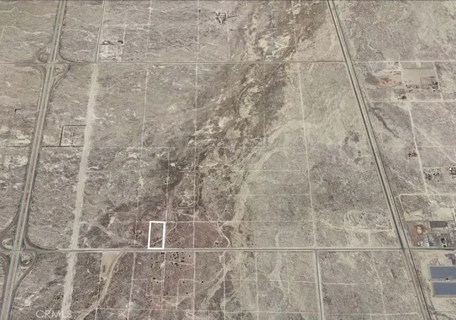 4th image of 16 St W Avenue G, Lancaster, CA 93536 | MLS# SR21226437