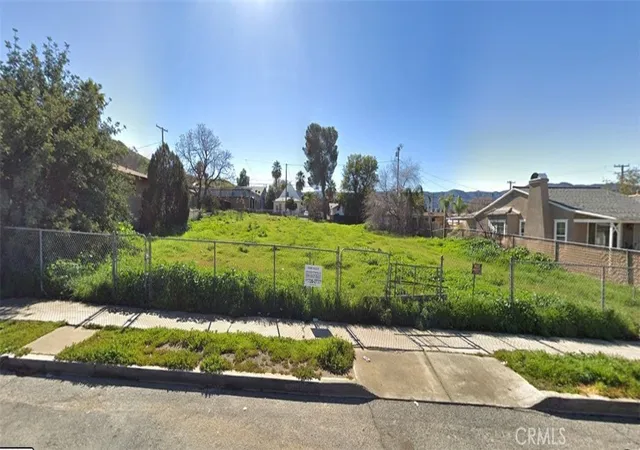 1st image of 208 E Peck St, Lake Elsinore, CA 92530 | MLS# PW22009730