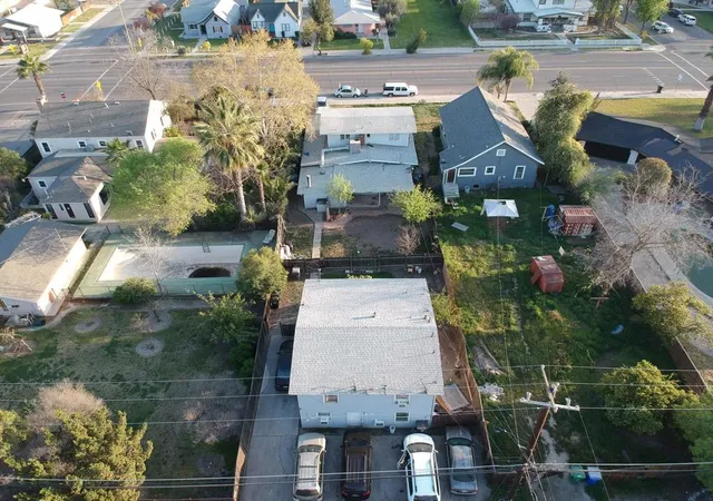 Listing Photo 4 - Condo for sale in building located at 1408 Whitley Ave, Corcoran, CA 93212
