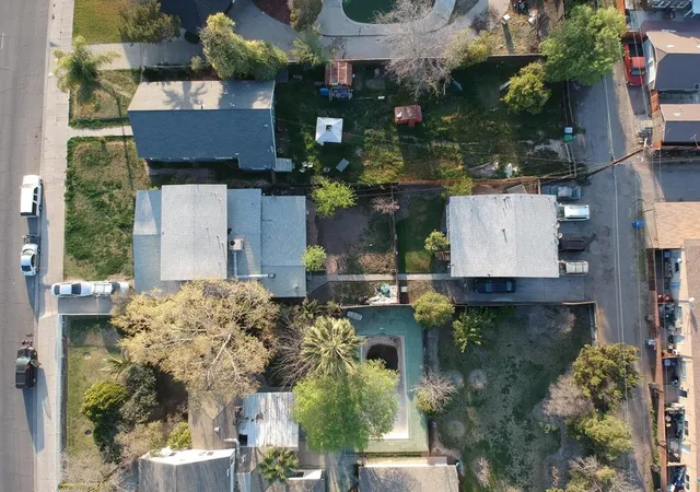 Listing Photo 5 - Condo for sale in building located at 1408 Whitley Ave, Corcoran, CA 93212