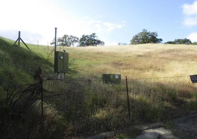 Photo 4 of Land for sale at 1935 Hayes Ln, San Martin, CA 95046 | MLS# ML81887301 | Listing updated on 2026-07-10