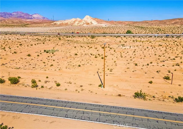 11th image of 17 Yermo Rd, Yermo, CA 92398 | MLS# EV22210134