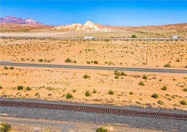 4th image of 17 Yermo Rd, Yermo, CA 92398 | MLS# EV22210134