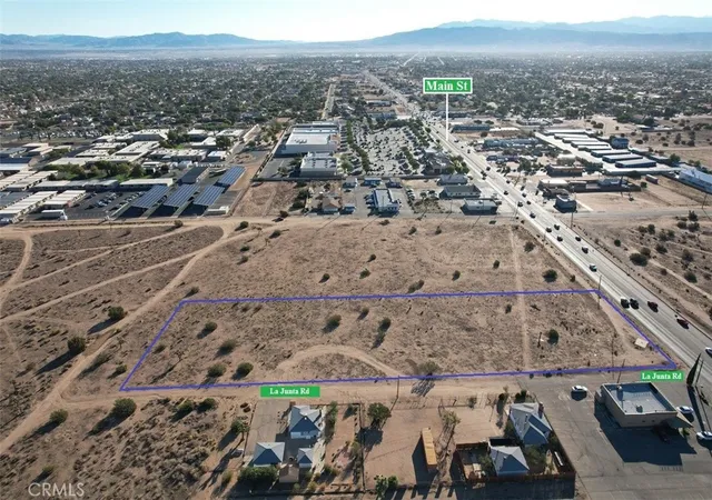 4th image of 14236 Main St, Hesperia, CA 92345 | MLS# HD22225792