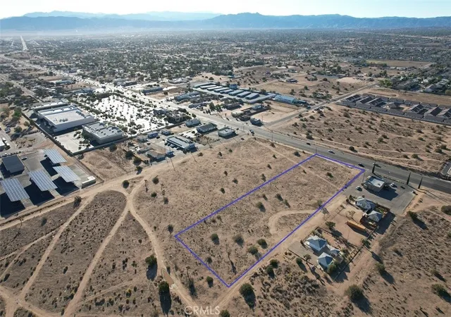 5th image of 14236 Main St, Hesperia, CA 92345 | MLS# HD22225792