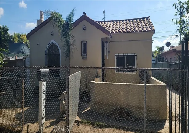 4th image of 2062 E Hatchway St, Compton, CA 90222 | MLS# IN22229493