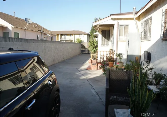 Photo 3 of Sale Pending at 8354 La Villa St, Downey, CA 90241 | MLS# SR22230553 | Listing updated on 2026-09-21