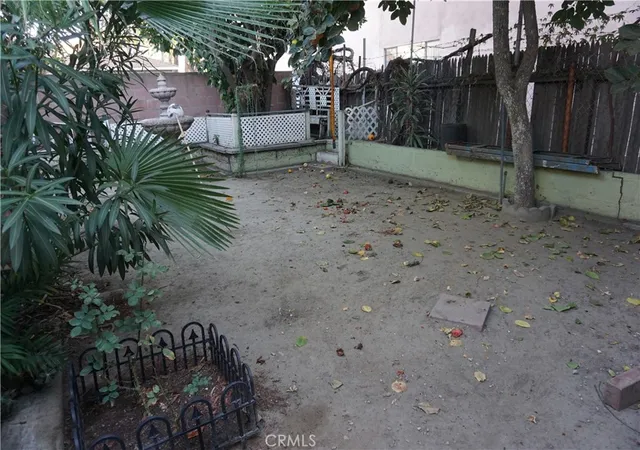 Photo 4 of Sale Pending at 8354 La Villa St, Downey, CA 90241 | MLS# SR22230553 | Listing updated on 2026-09-21