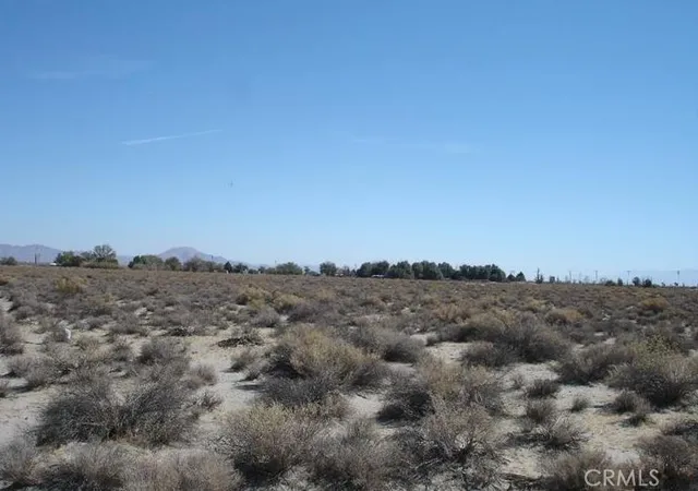 1st image of 0 Bear Valley / Duncan Rd, Victorville, CA 92371 | MLS# HD22234467