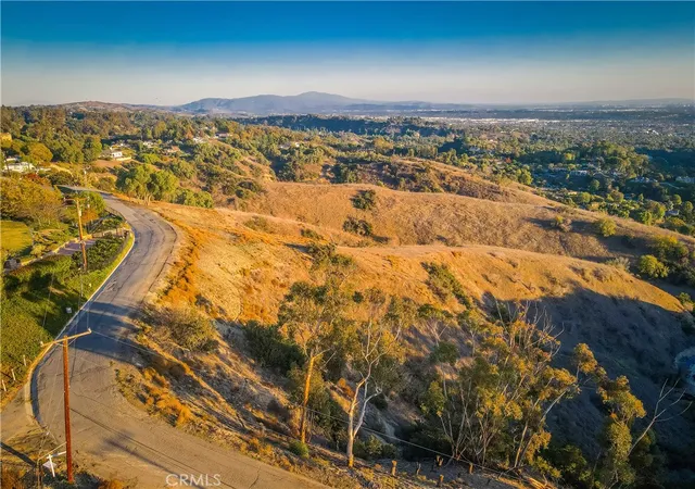3rd image of 2368 Lupin Hill Rd, La Habra Heights, CA 90631 | MLS# DW22242449