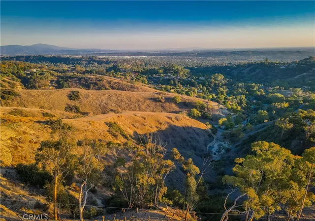 4th image of 2368 Lupin Hill Rd, La Habra Heights, CA 90631 | MLS# DW22242449