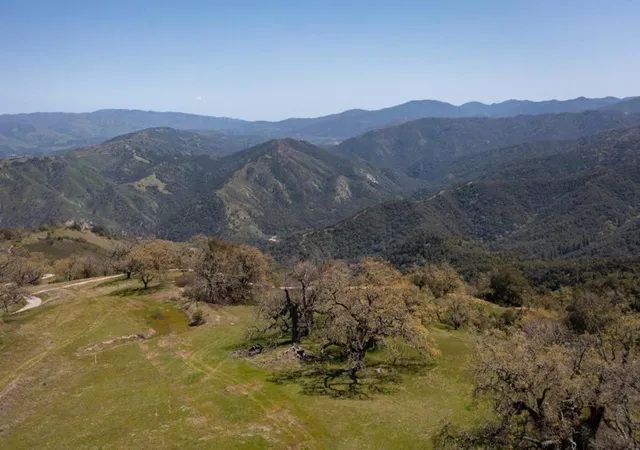 5th image of 26 Long Ridge Trl, Carmel, CA 93923 | MLS# ML81920853