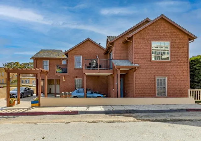 Photo 1 of Single family home for sale at 145 15th St, Pacific Grove, CA 93950 | MLS# ML81926573 | Listing updated on 2024-09-30